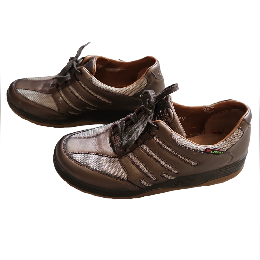 SoNo sneaker size 8
